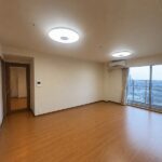 リビング  居住中ですが家具・家電を撤去後のイメージです。