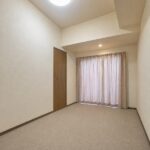 洋室 約6.2帖※家具・家電など撤去後のイメージになります。 洋室 約6.2帖※家具・家電など撤去後のイメージになります。