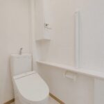 お手洗い（１階）※家具・家電など撤去後のイメージになります。