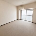 リビング※家具・家電など撤去後のイメージになります。