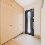 ※家具・家電など撤去後のイメージになります。 (玄関)
