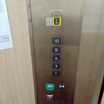 エレベーターボタン