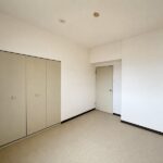 洋室 約5.4帖※家具・家電などを撤去し、リフォーム後のイメージ図です。 洋室 約5.4帖※家具・家電などを撤去し、リフォーム後のイメージ図です。